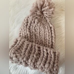 Tan, thick, yarn, cable knit hat Pom - like new